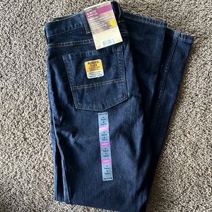 Woman’s Carhartt jeans